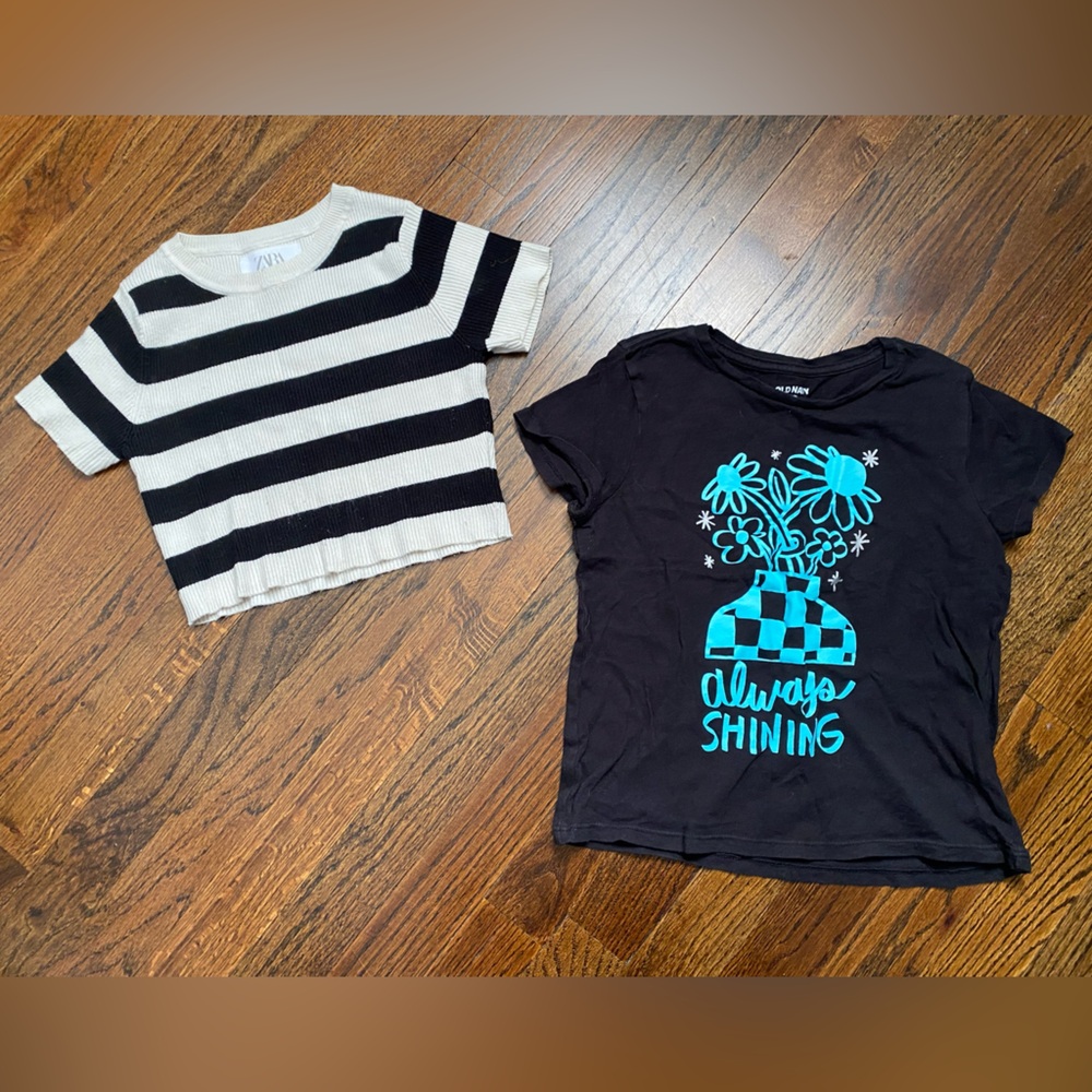 2pc short sleeve tops girls size 8/9 Black White Stripe Knit Top & Graphic Tee